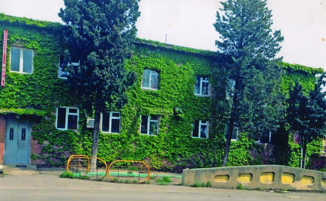 Hotel Lilo Near Airport Tbilisi Eksteriør billede